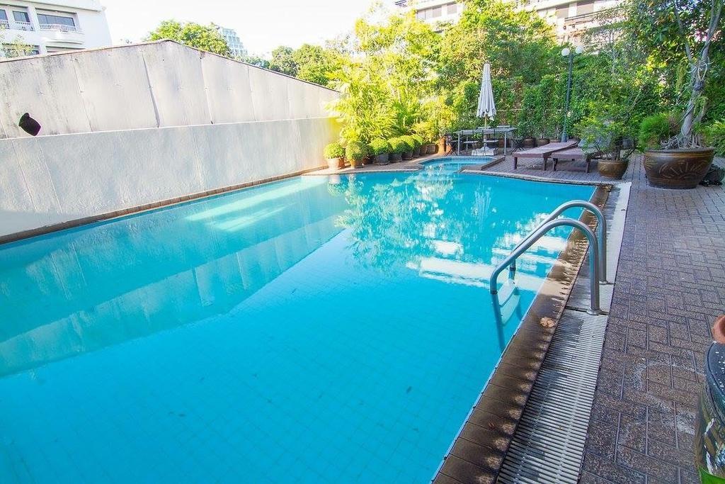 Antique Palace Apartment Bangkok Kültér fotó