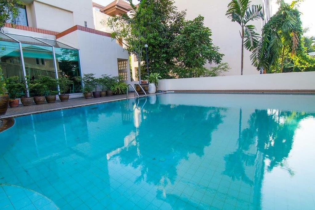 Antique Palace Apartment Bangkok Kültér fotó